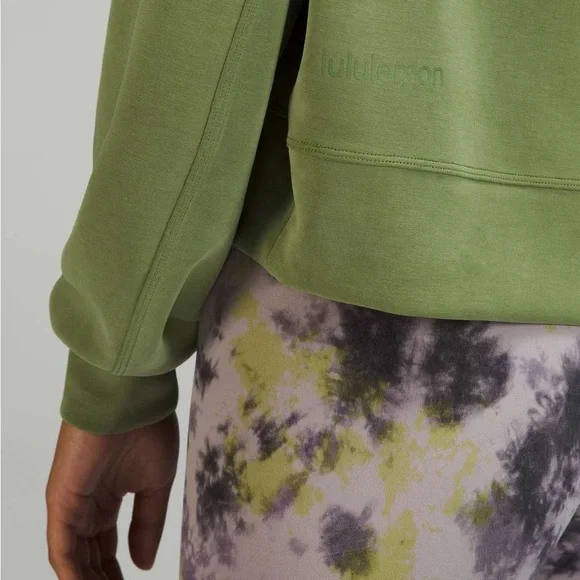 Lululemon Perfectly Oversized Cropped Crew - Softstreme (Size 6) green foliage - Picture 4 of 8